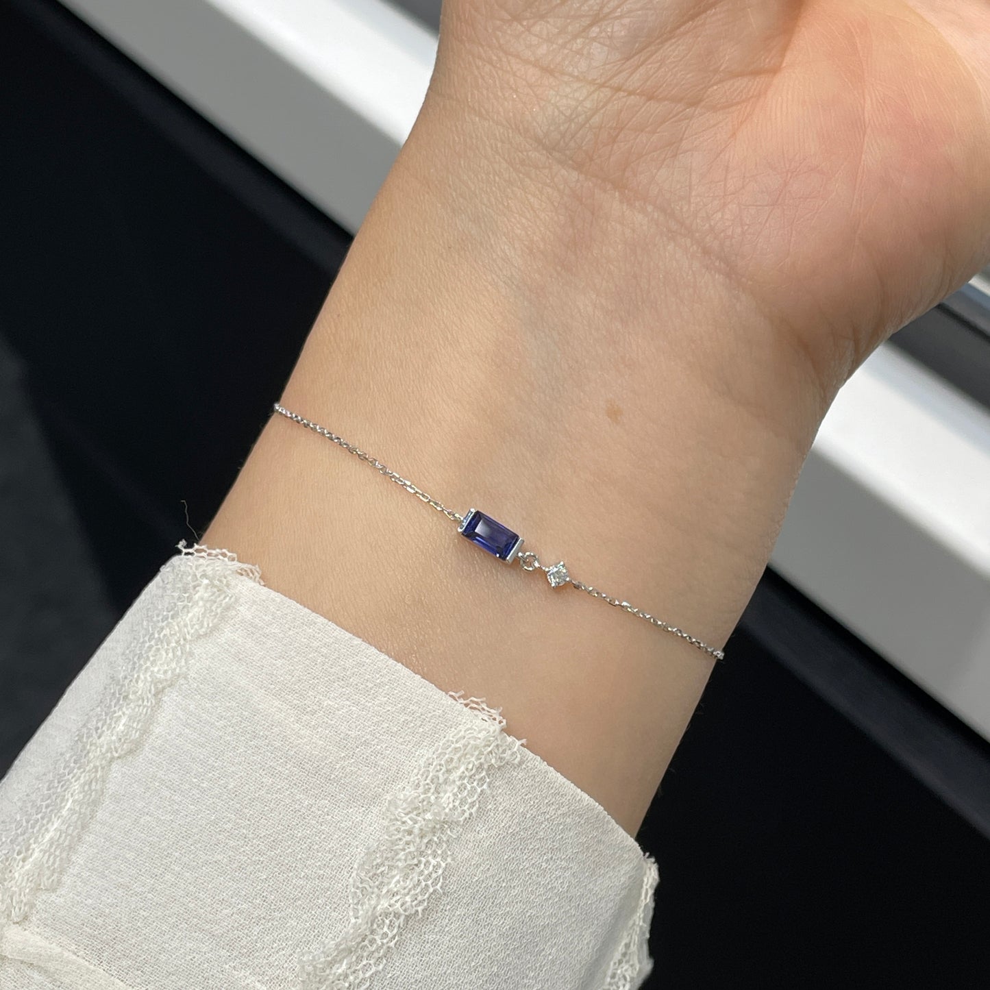 Lab sapphire royal blue color baguette cut 0.35ct with little Diamond bracelet
