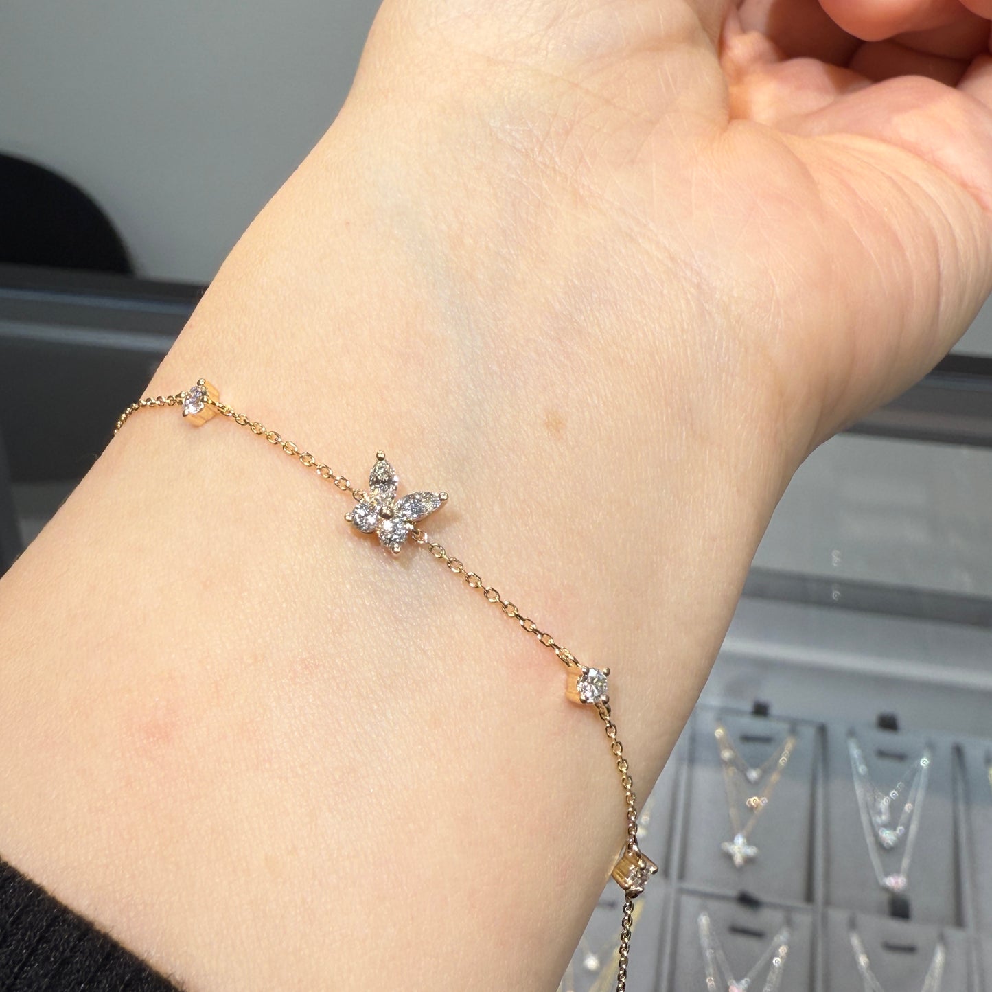 Lab diamond Marquise and Pear shape 0.4ct butterfly with little diamond bracelet