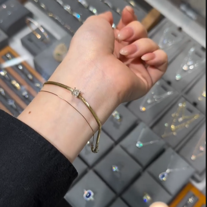 Lab diamond Princess cut 0.5ct with wide snake chain bracelets