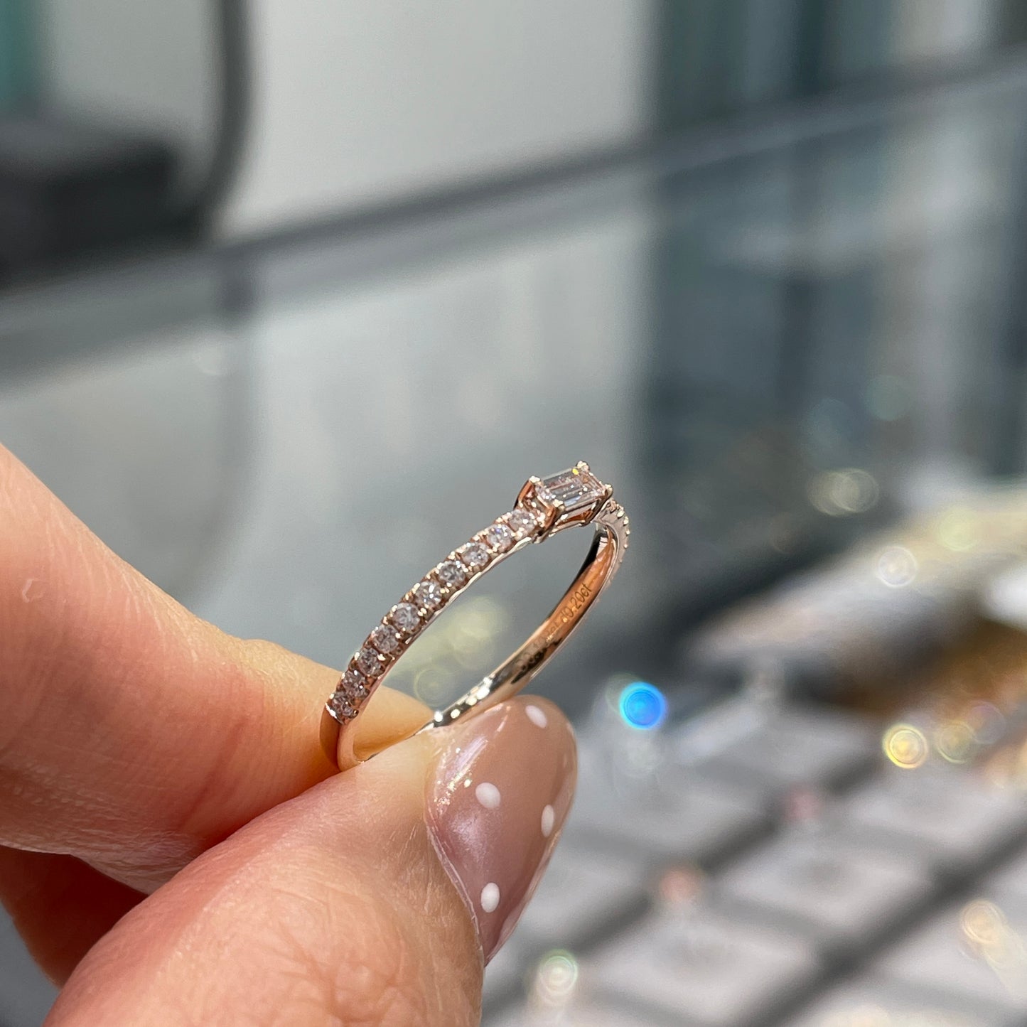 Lab diamond baguette cut 0.1ct four-prong pave ring