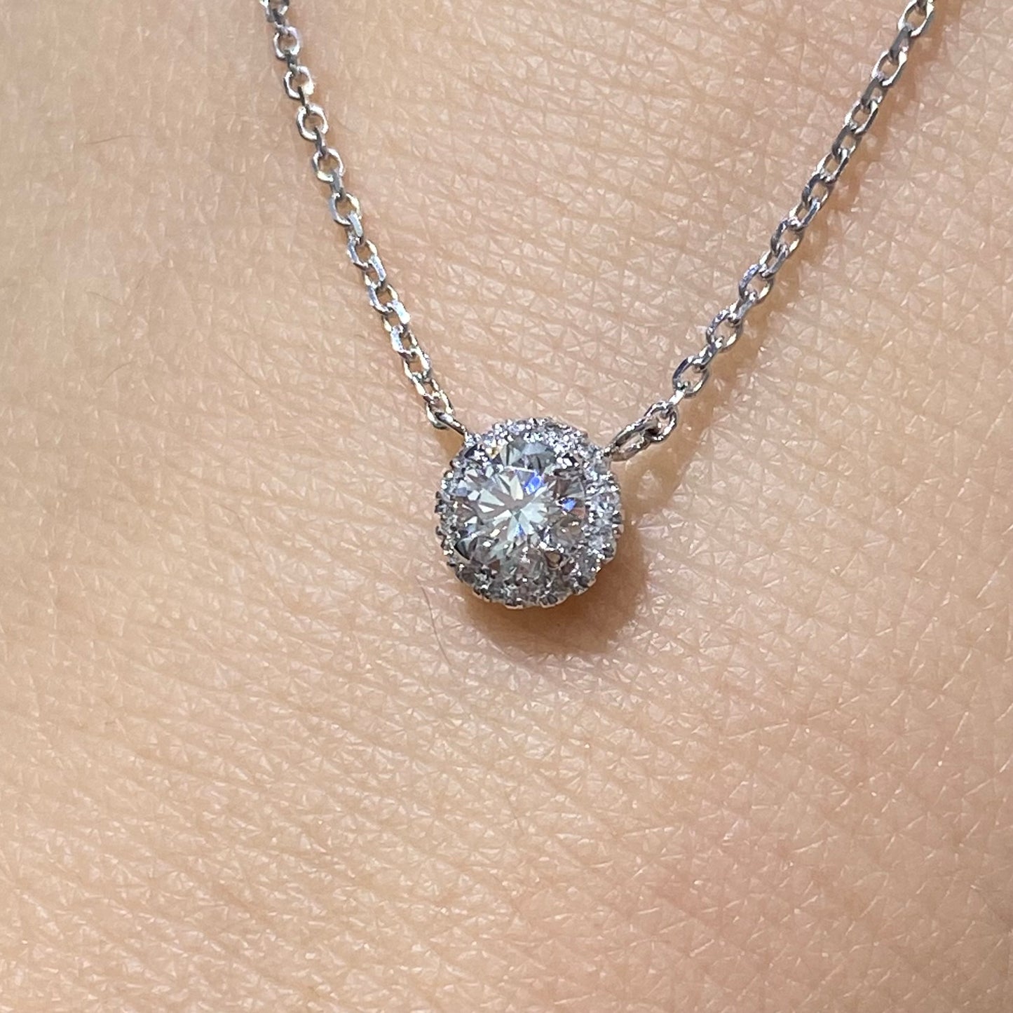 Lab diamond round 0.24ct halo diamond necklace