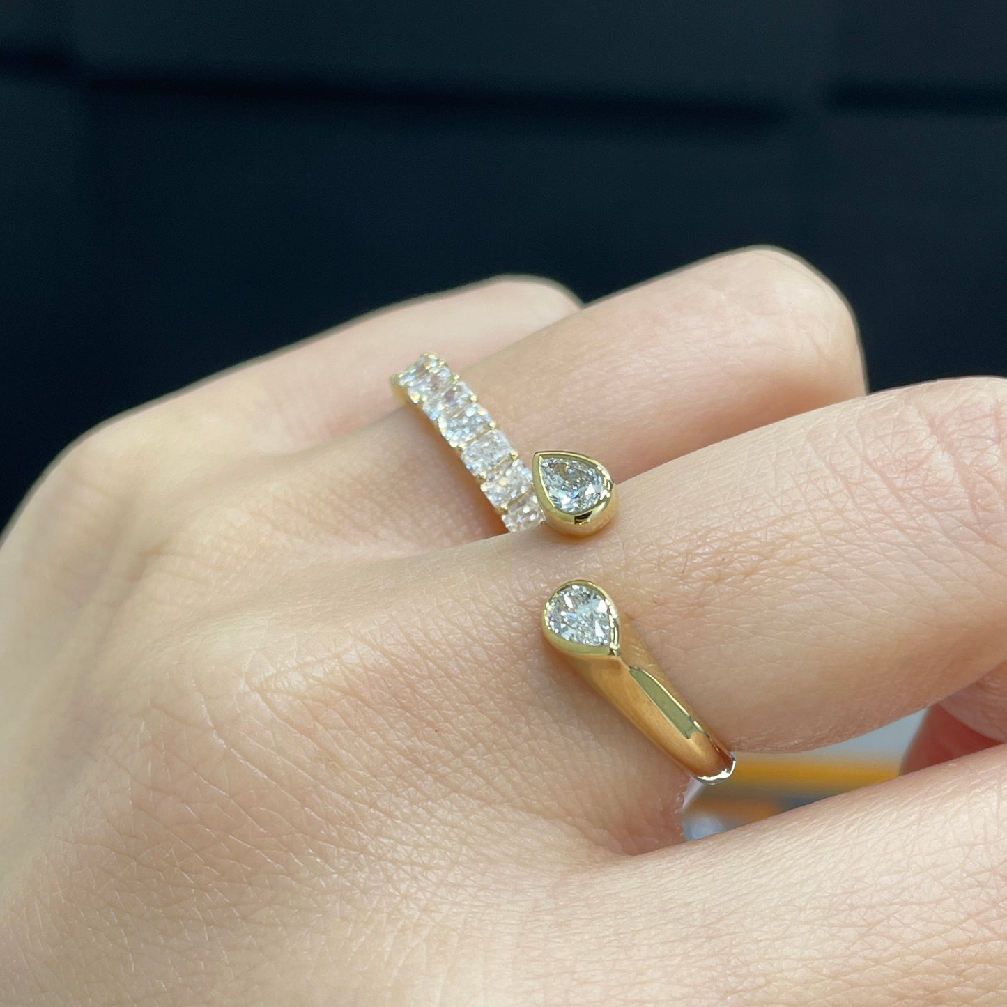 9K Lab diamond pear shape 0.4ct duo bezel open ring