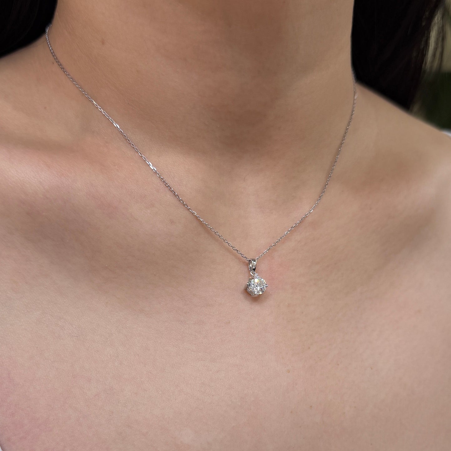 Lab Diamond round 1ct compass four-prong pendant