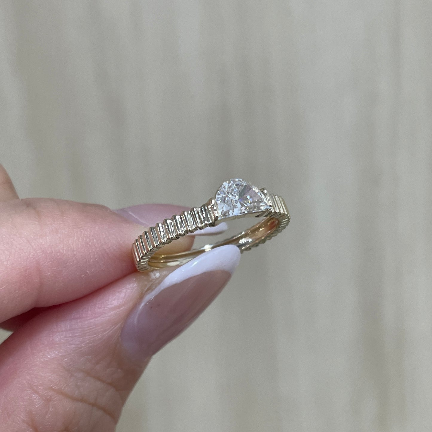 9k Lab diamond half moon 0.5ct full vertical line band ring