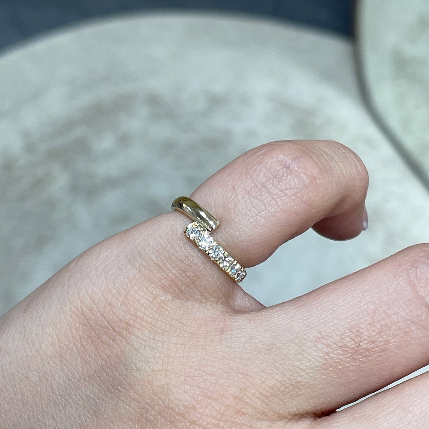9k lab diamond round 0.3ct round lucky pinky ring