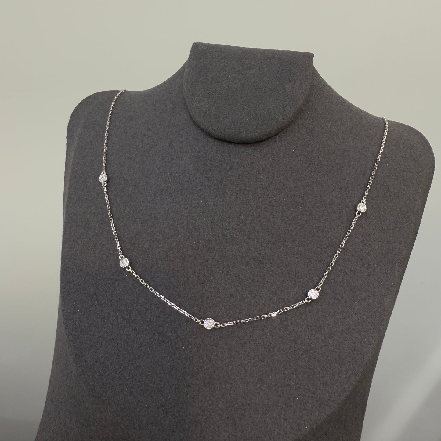 Lab diamond round 0.25ct five bezel necklace
