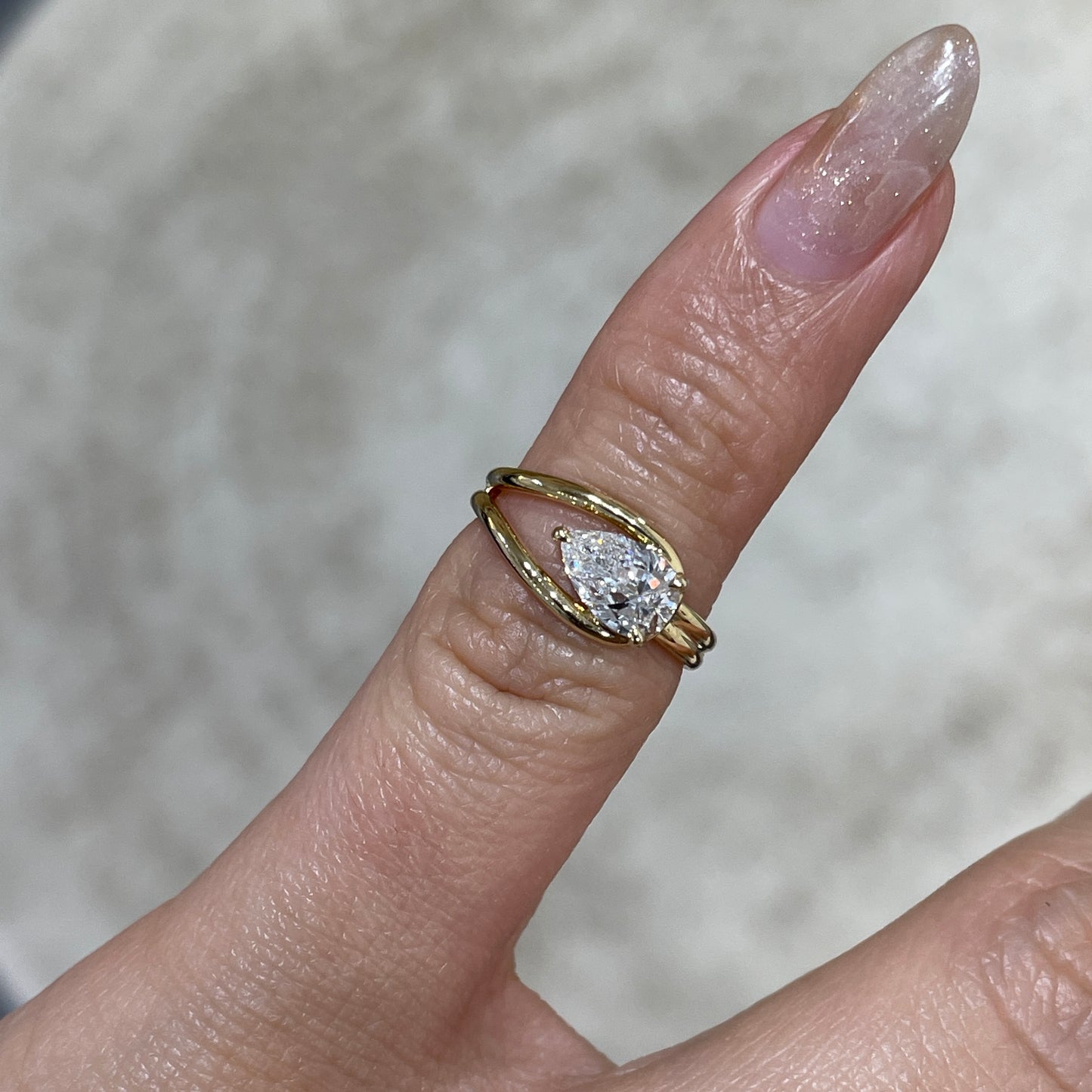 9K Lab diamond pear shape 0.5ct knot pinky ring