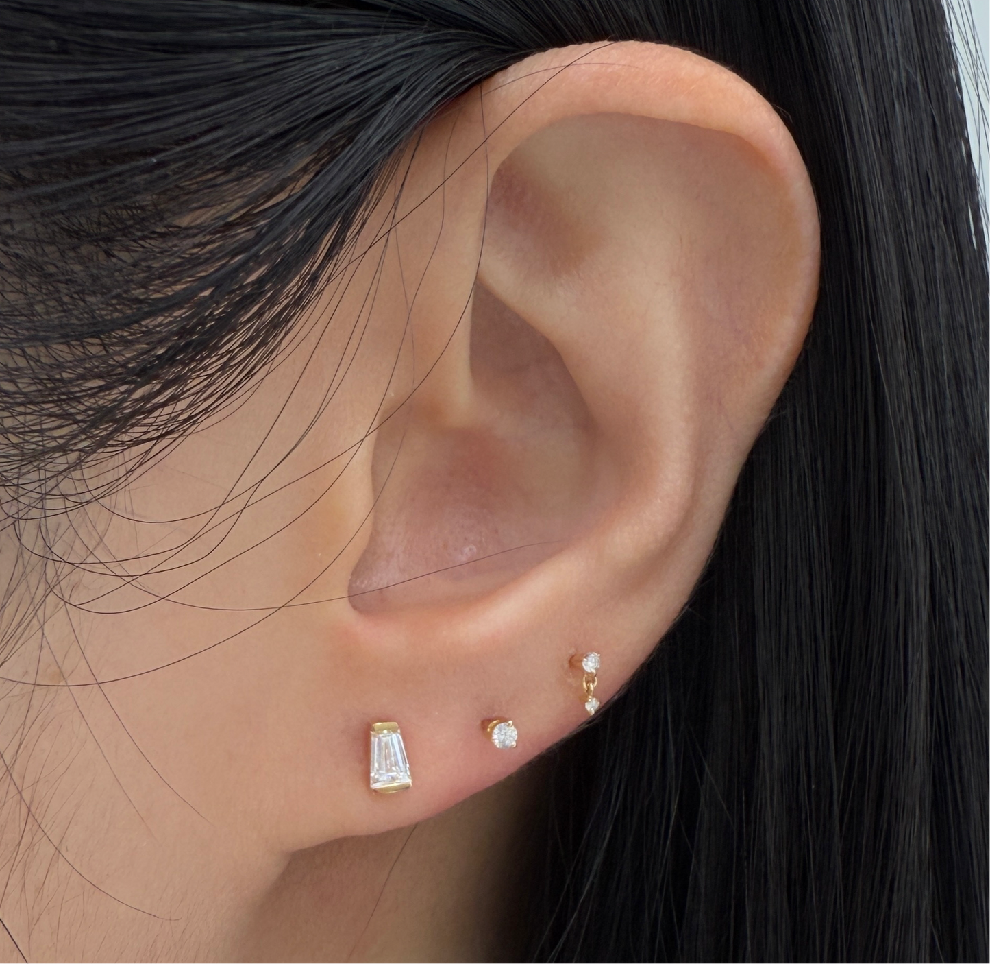 Lab Diamond Tapered baguette cut 0.2ct stud earring-each