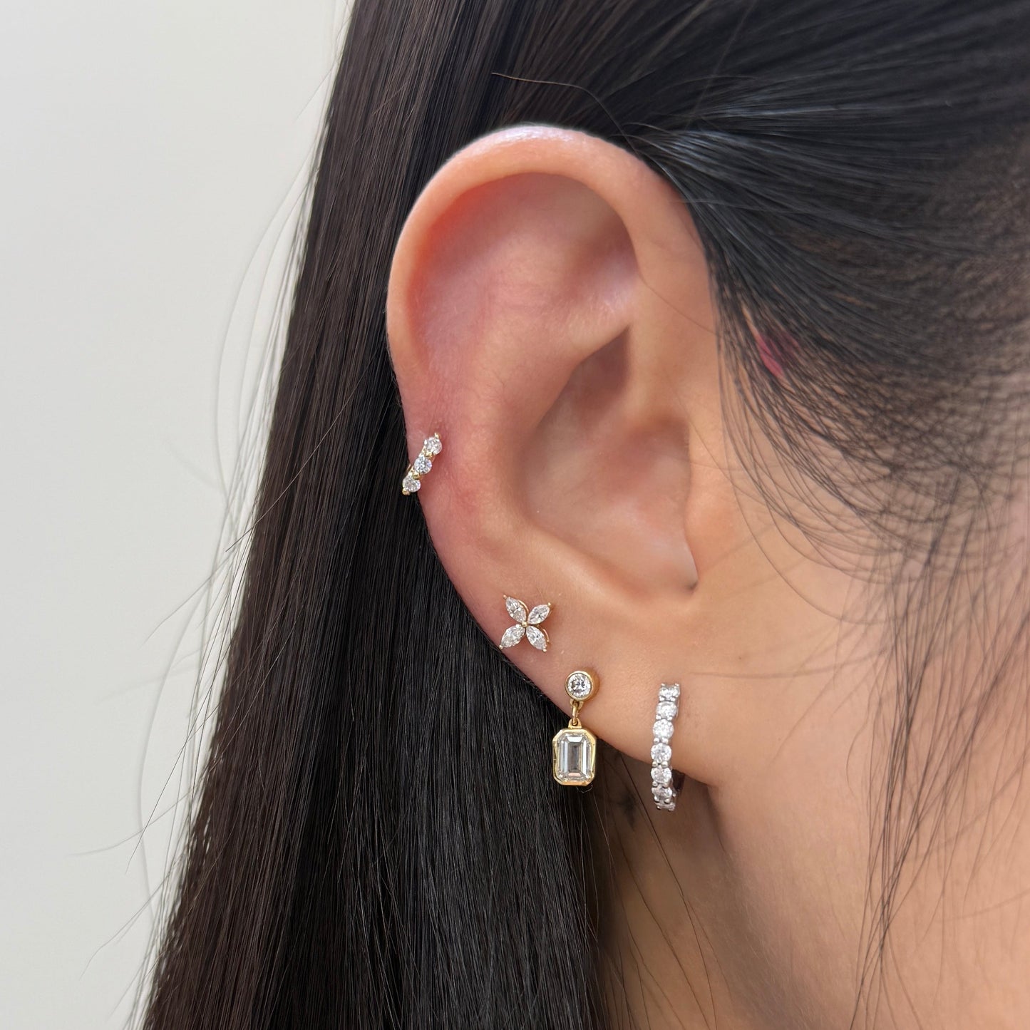 Lab diamond round 0.06ct single-prong 4mm hoop earring - each