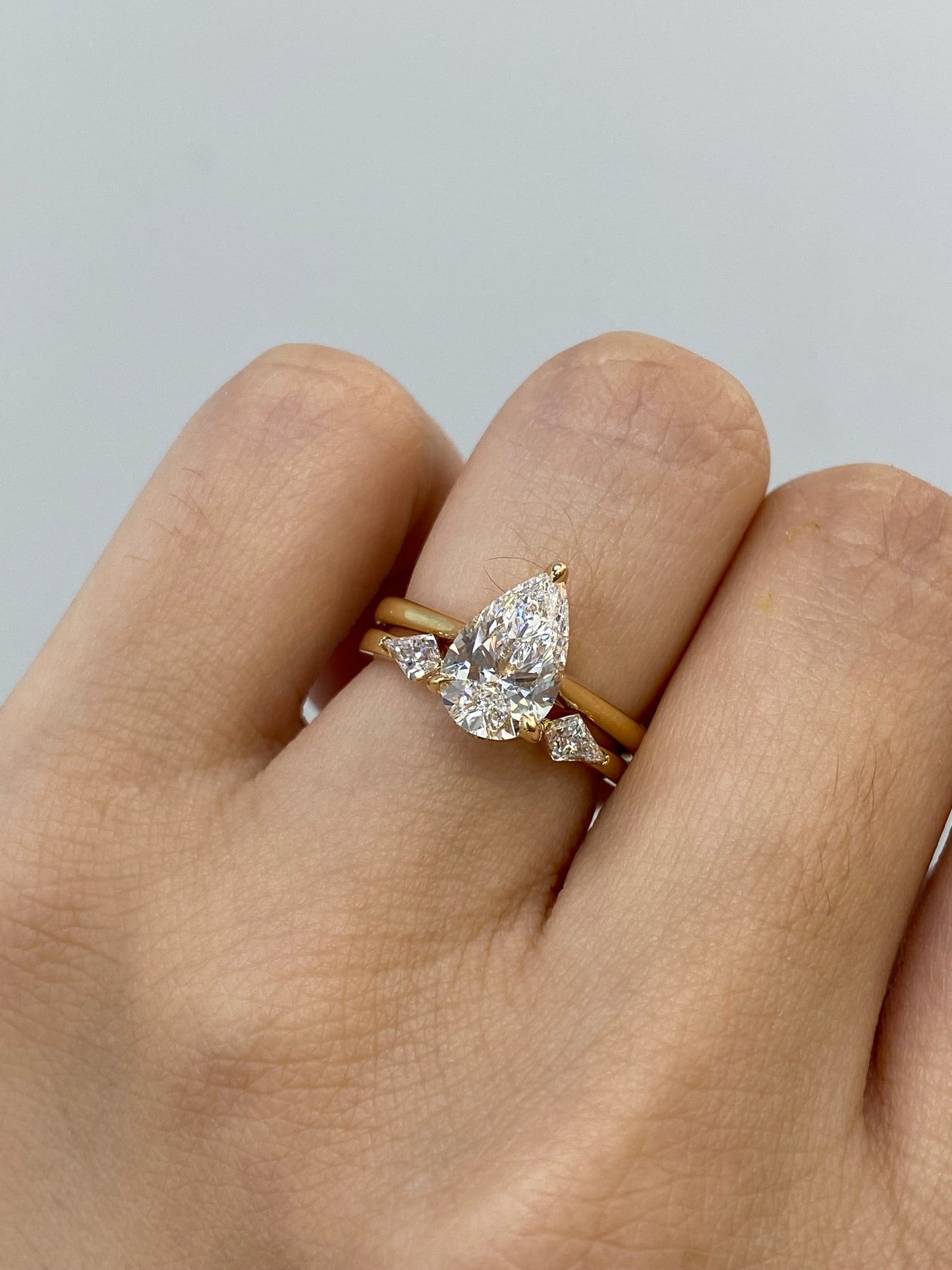 Lab diamond Kite 0.12ct open ring