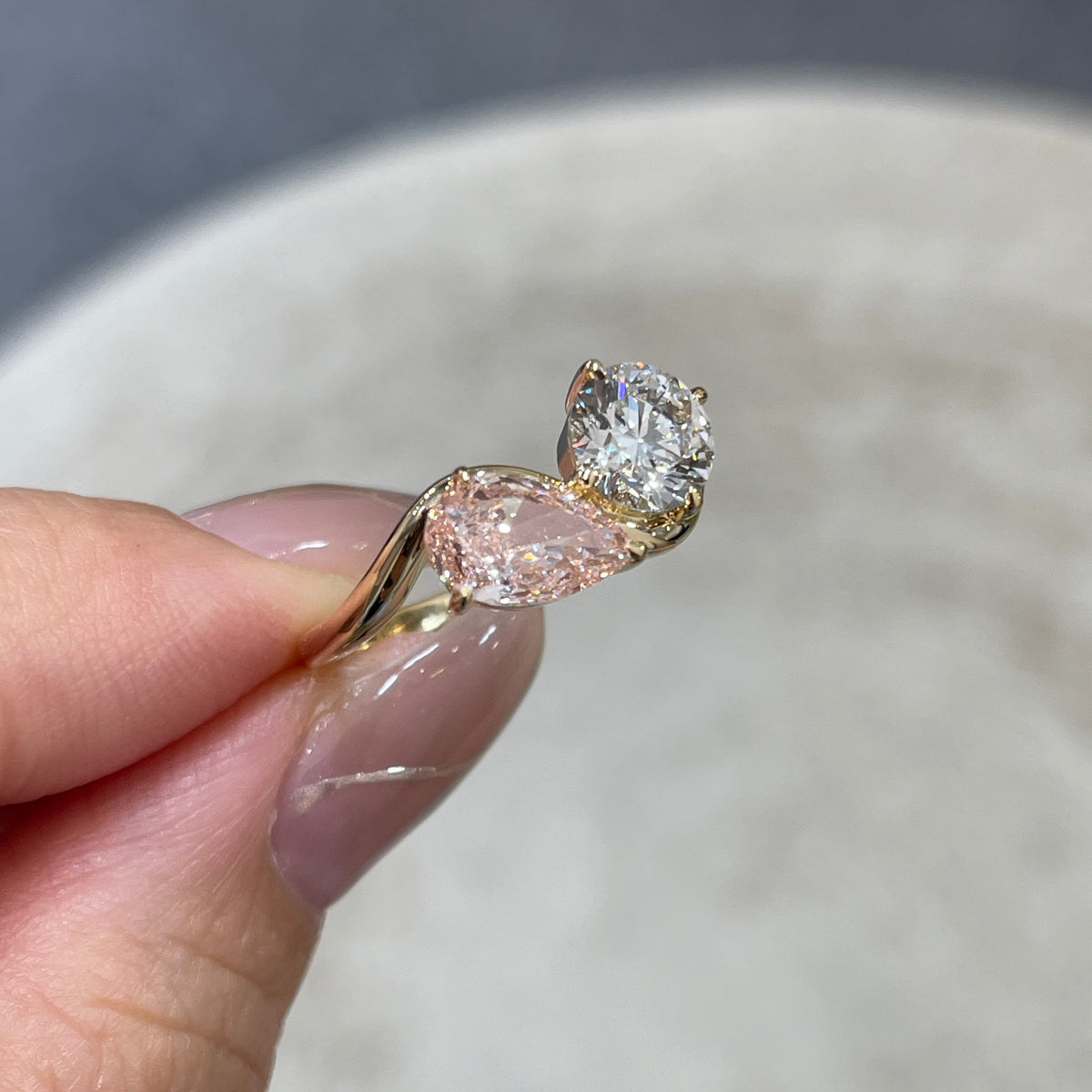 IGI lab pink diamond Pear 1ct with lab diamond round 1ct toi et moi wavy ring