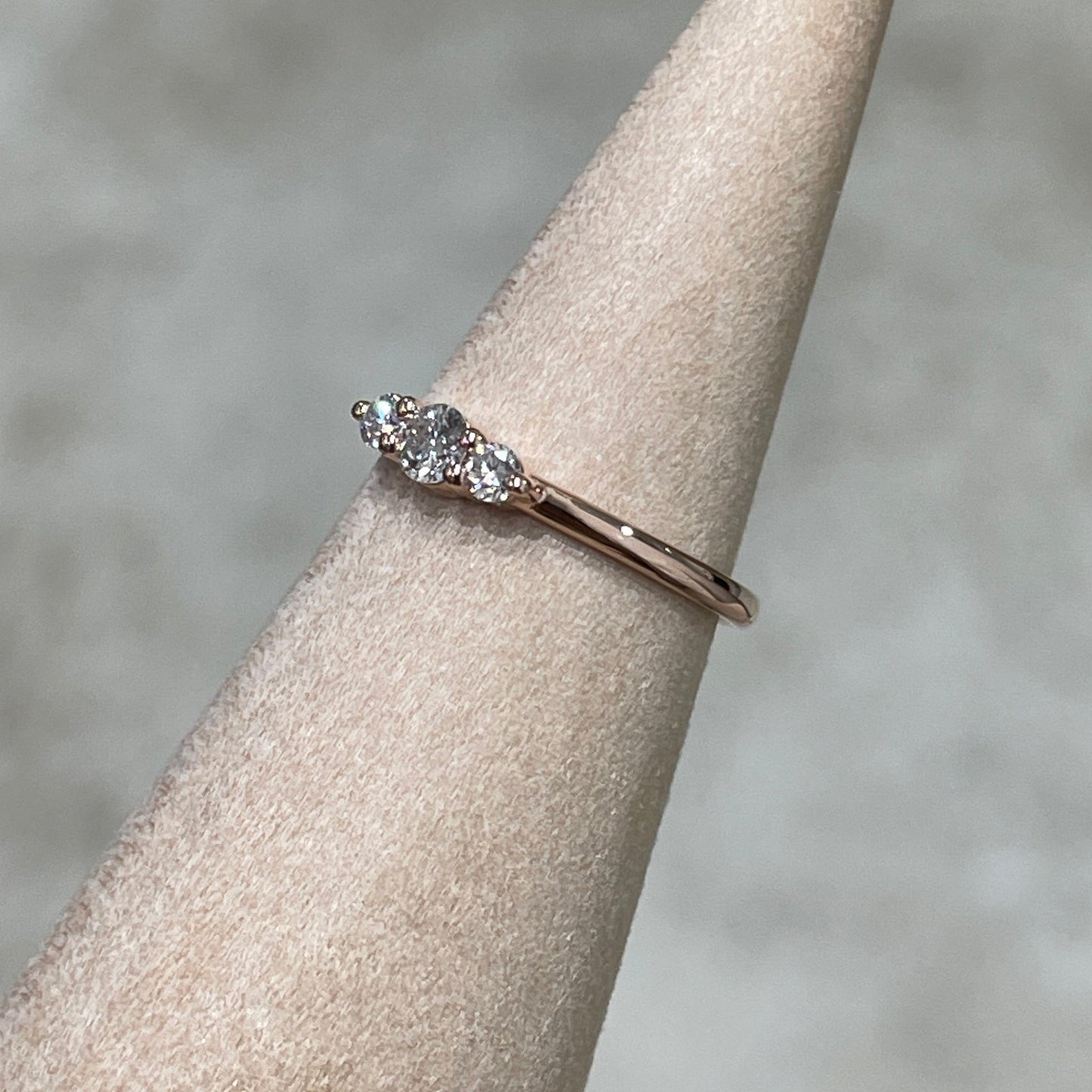 9K Lab diamond Round 0.13ct trio pinky ring