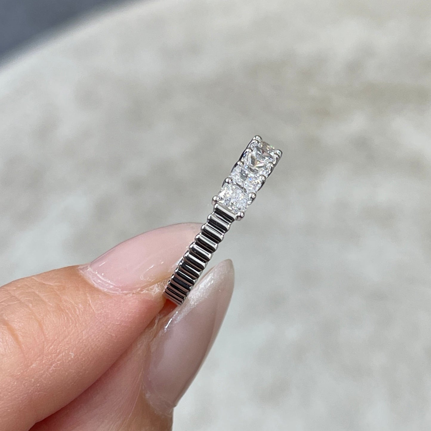 9k Lab diamond Radiant cut 1.1ct half eternity straight vertical line band ring