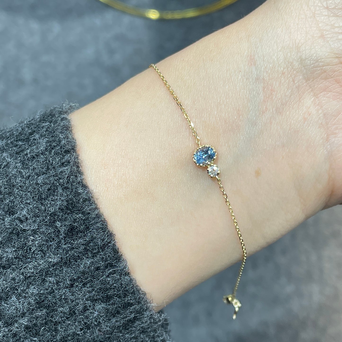 Lab sapphire Santa Maria Oval 0.5ct with lab diamond d round 0.1ct bracelet