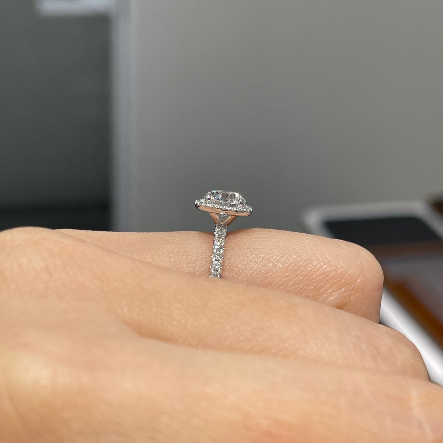 IGI Lab diamond round 1ct halo pave ring