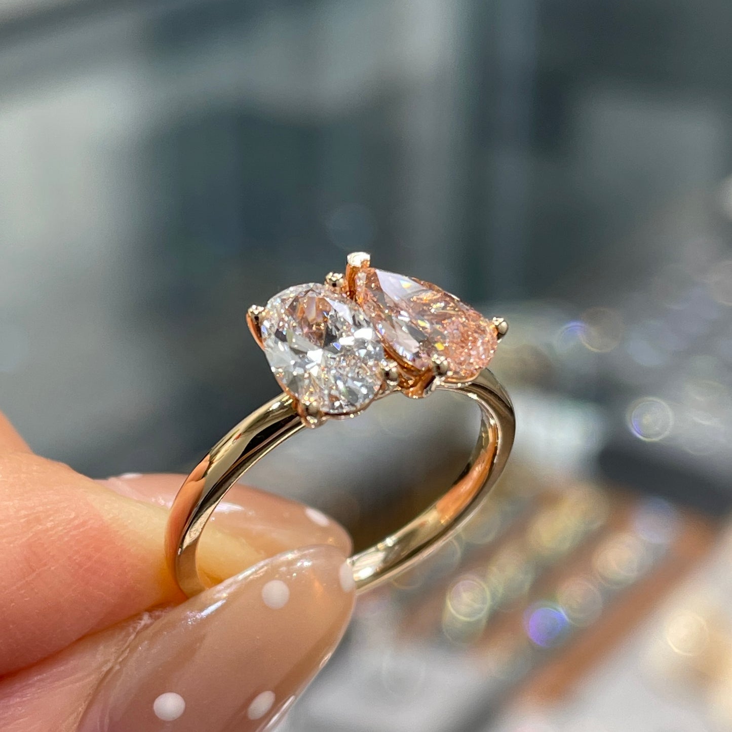 IGI pink diamond pear 0.7ct with lab diamond oval 0.7ct toi et moi ring