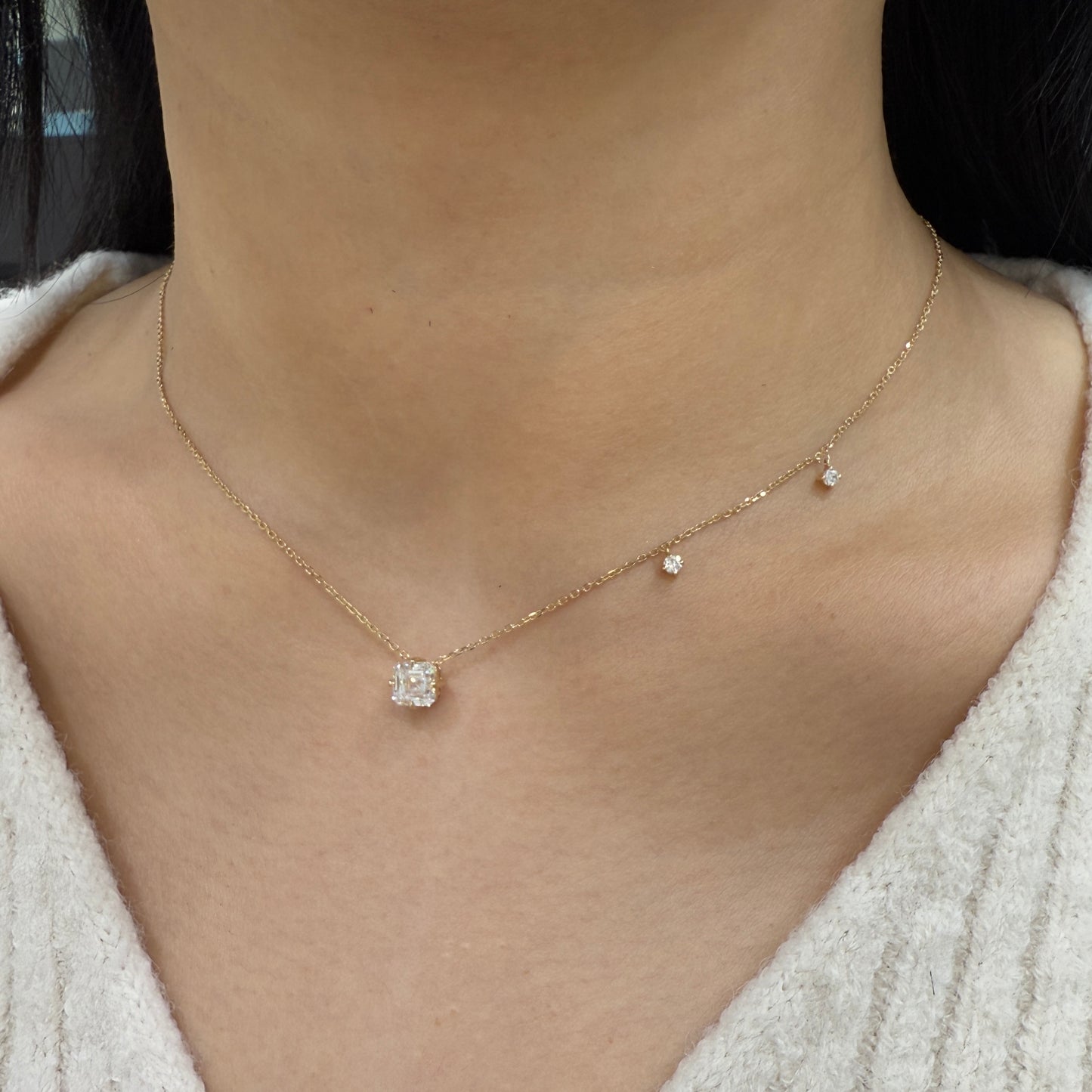 Lab diamond asscher cut 1ct with duo little diamond necklace