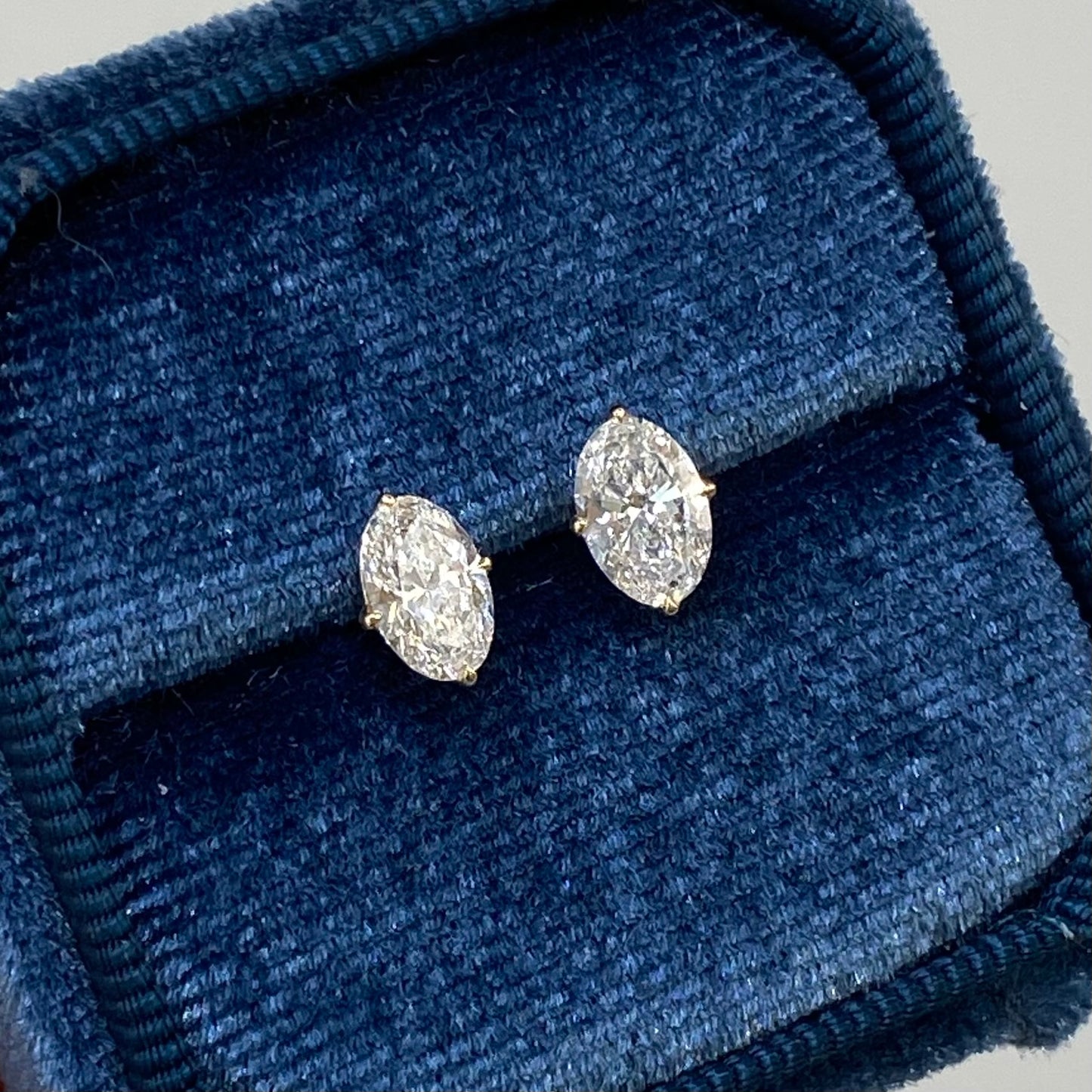 Lab diamond Oval shape 1.4ct four-prong stud earrings -pair