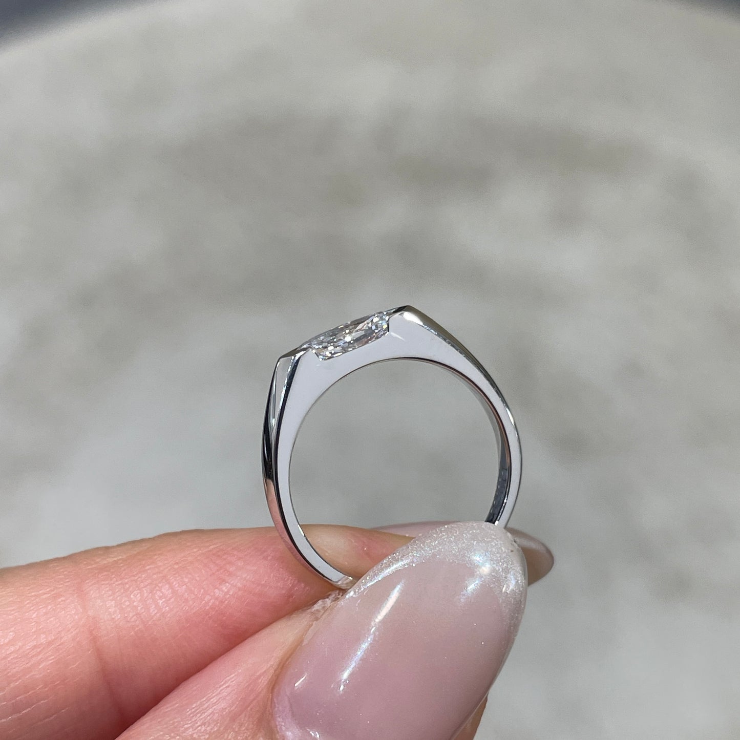9K Lab diamond marquise 0.3ct east west horizontal pinky ring
