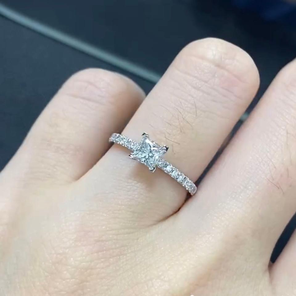 Lab diamond Princess 0.4ct pave band ring