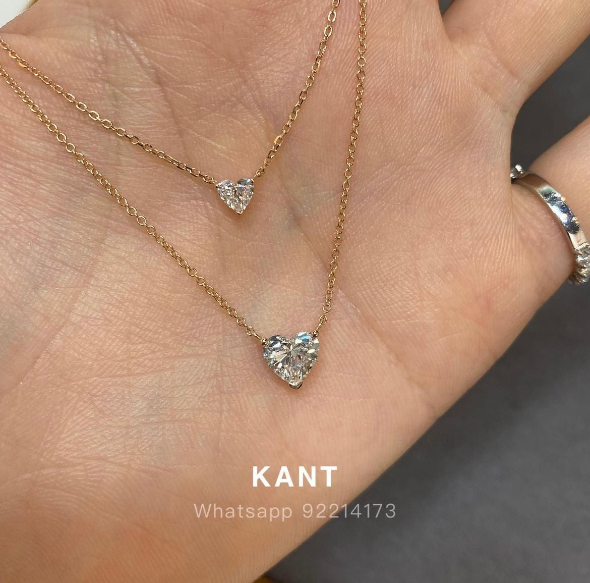 Lab grown diamond heart shape 0.9ct three-prong necklace