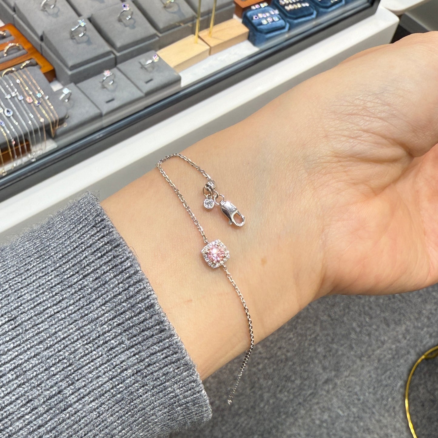 Lab pink diamond round 0.25ct halo bracelet