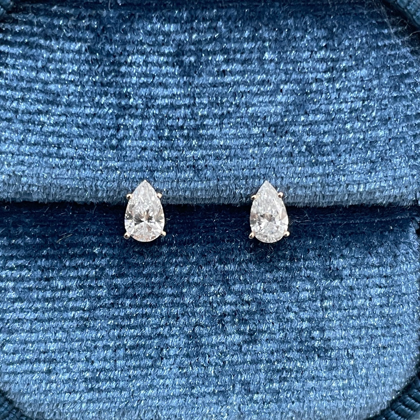 Lab diamond Pear shape 0.4ct stud earrings-pair