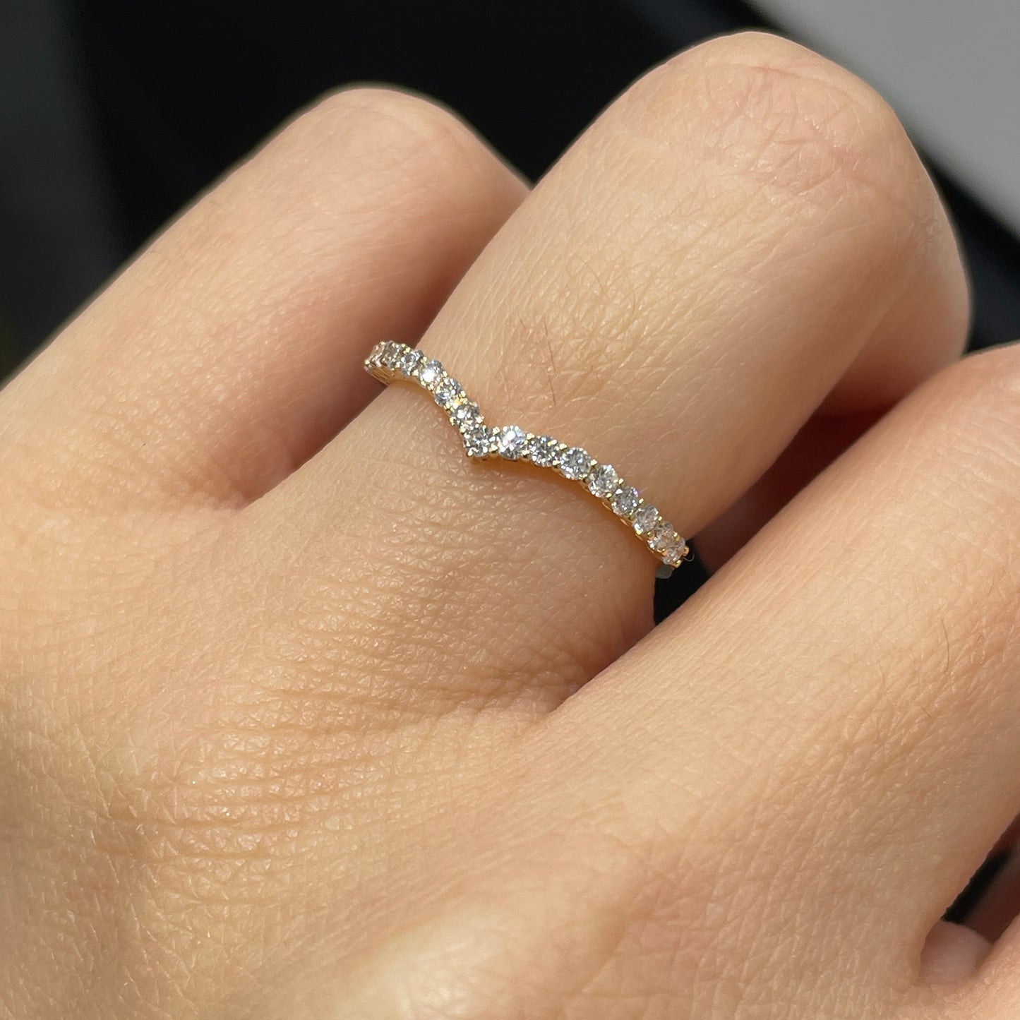 Lab diamond round 0.25ct v shape half eternity ring