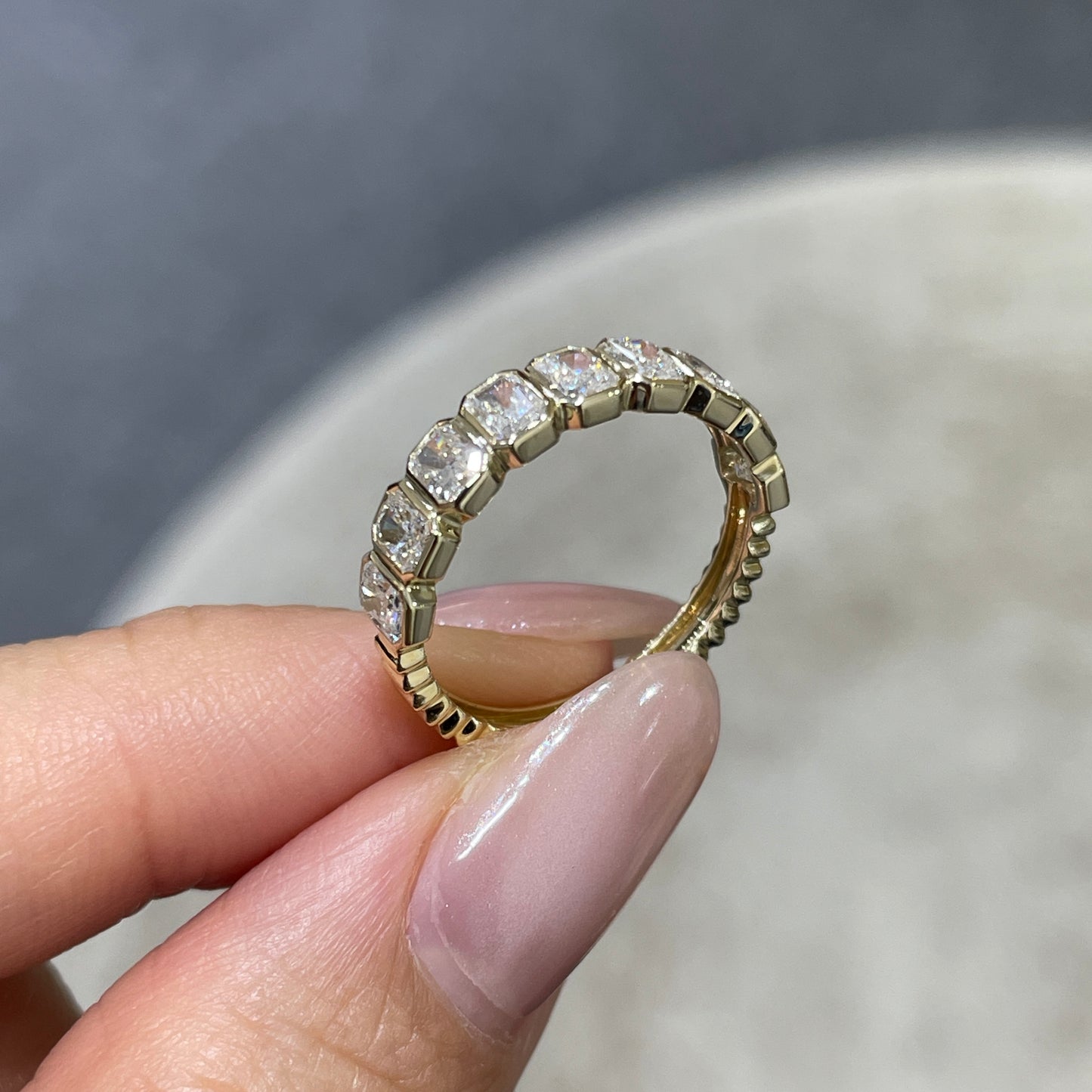 9k Lab diamond radiant cut 1.18ct bezel vertical line band half eternity ring