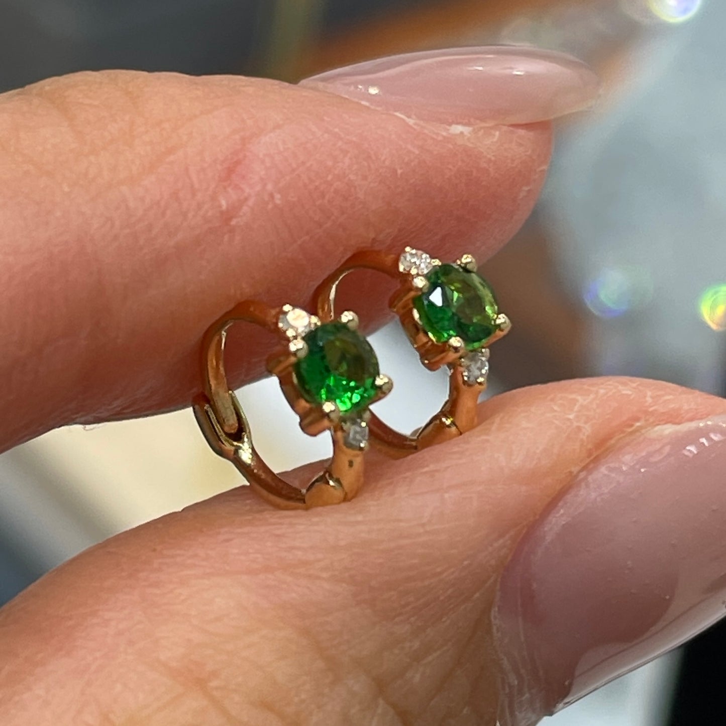 Natural tsavorite round 0.1ct with lab diamond 6.5mm hoop earring-each