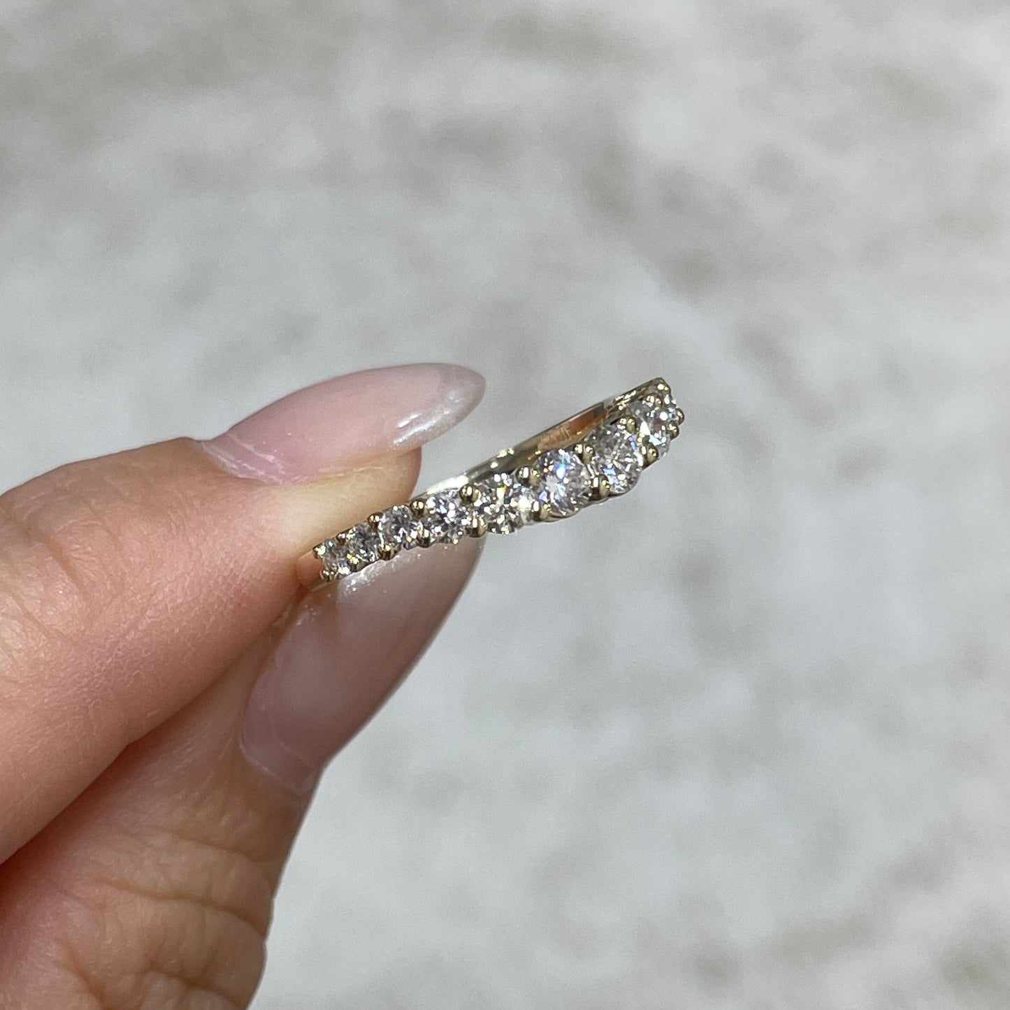 9k Lab diamond round 0.7ct wavy half eternity ring