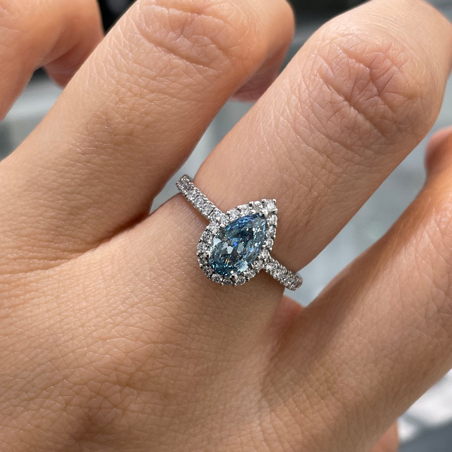 IGI Lab blue diamond Pear shape 1ct two way halo pave ring