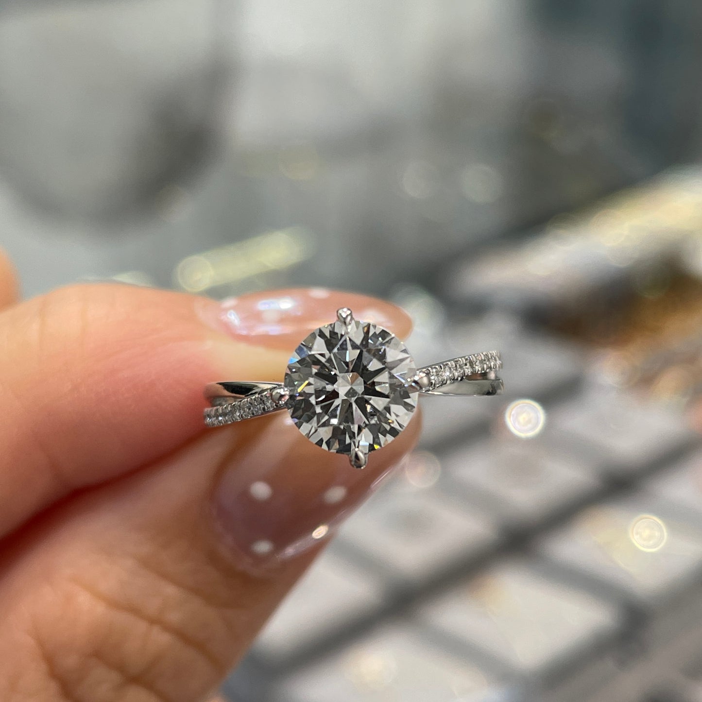 IGI Lab diamond Round 1.5ct compass four-prong underhalo criss cross pave band ring