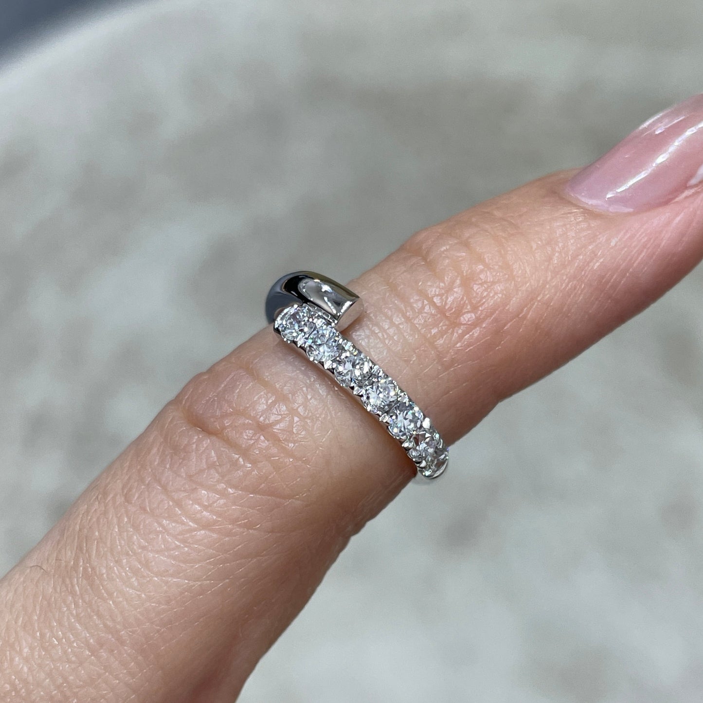 9k lab diamond round 0.3ct round lucky pinky ring