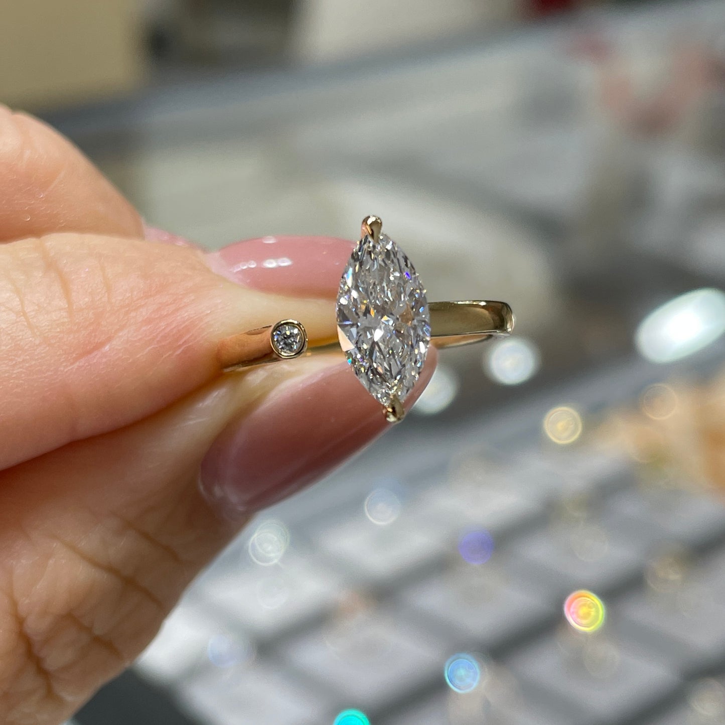IGI Lab diamond marquise shape 1ct open ring