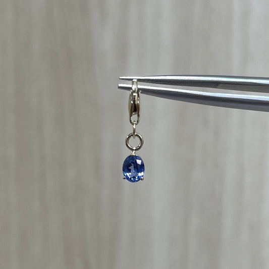 9k Lab sapphire cornflower color oval shape 0.4ct four-prong charms
