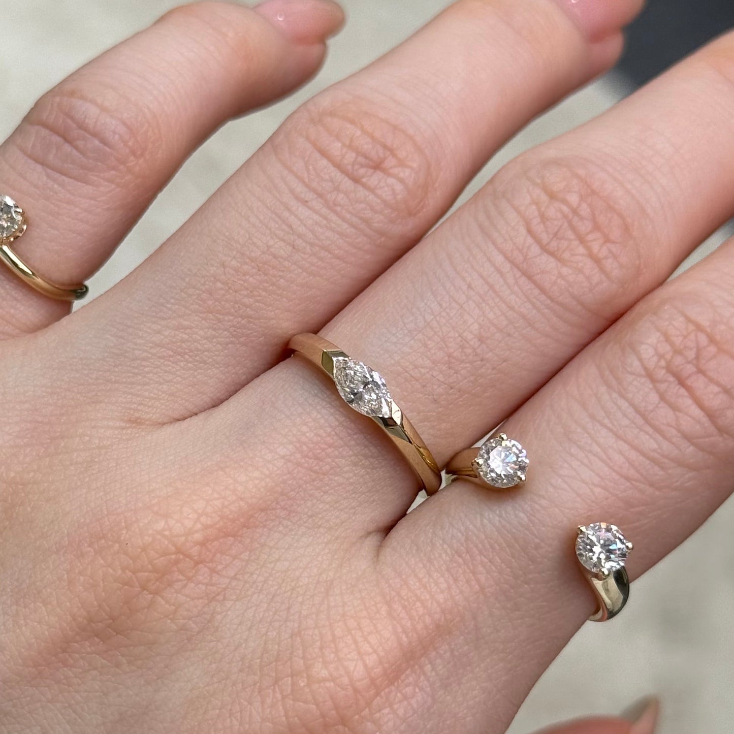 9K Lab diamond marquise 0.3ct east west horizontal ring