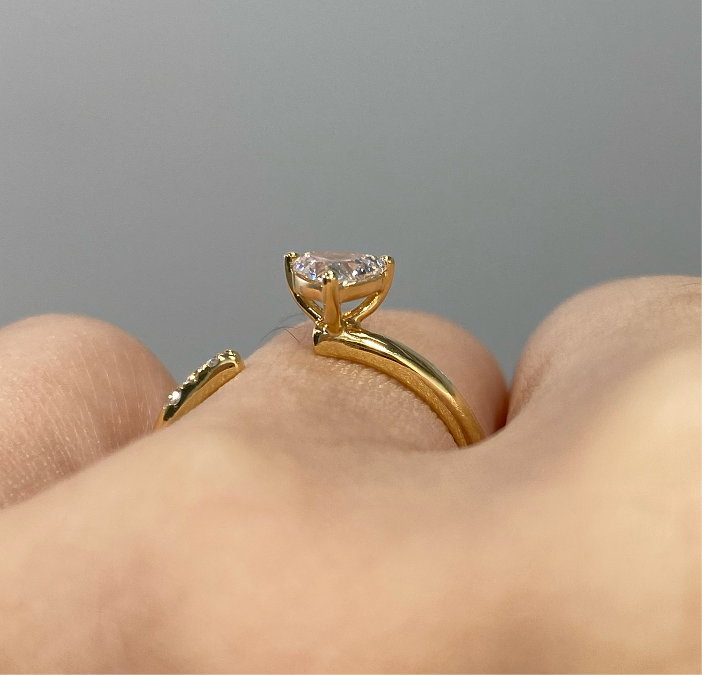 Lab Diamond Trilliant cut 0.4ct open ring