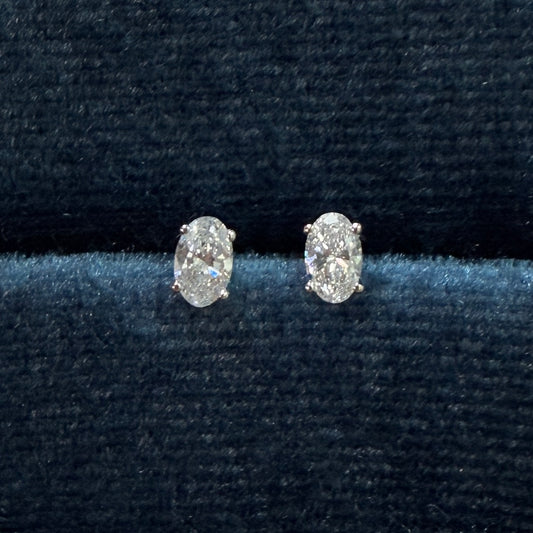 Lab diamond Oval shape 0.4ct four-prong stud earrings -pair