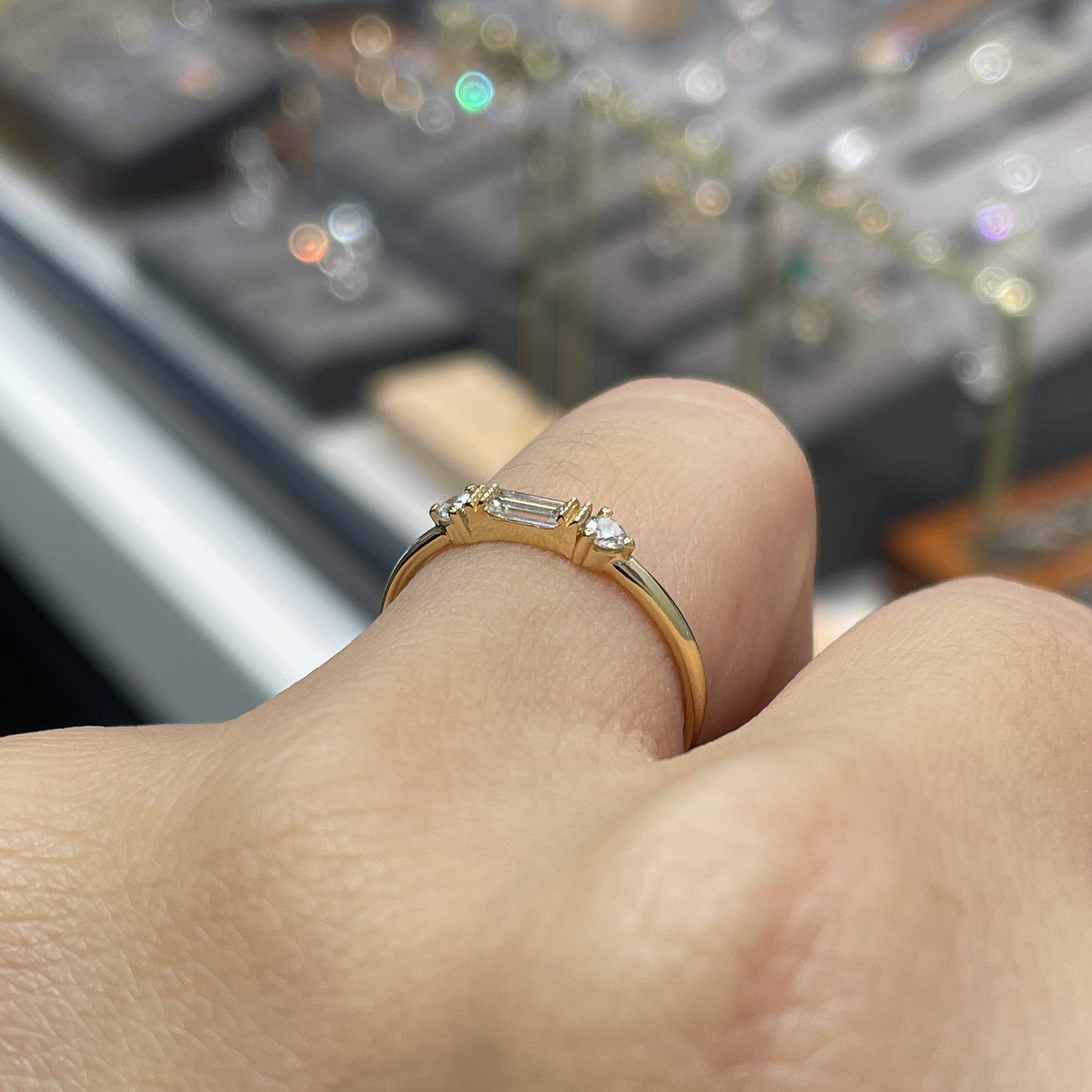Lab diamond baguette and round 0.1ct thicker ring