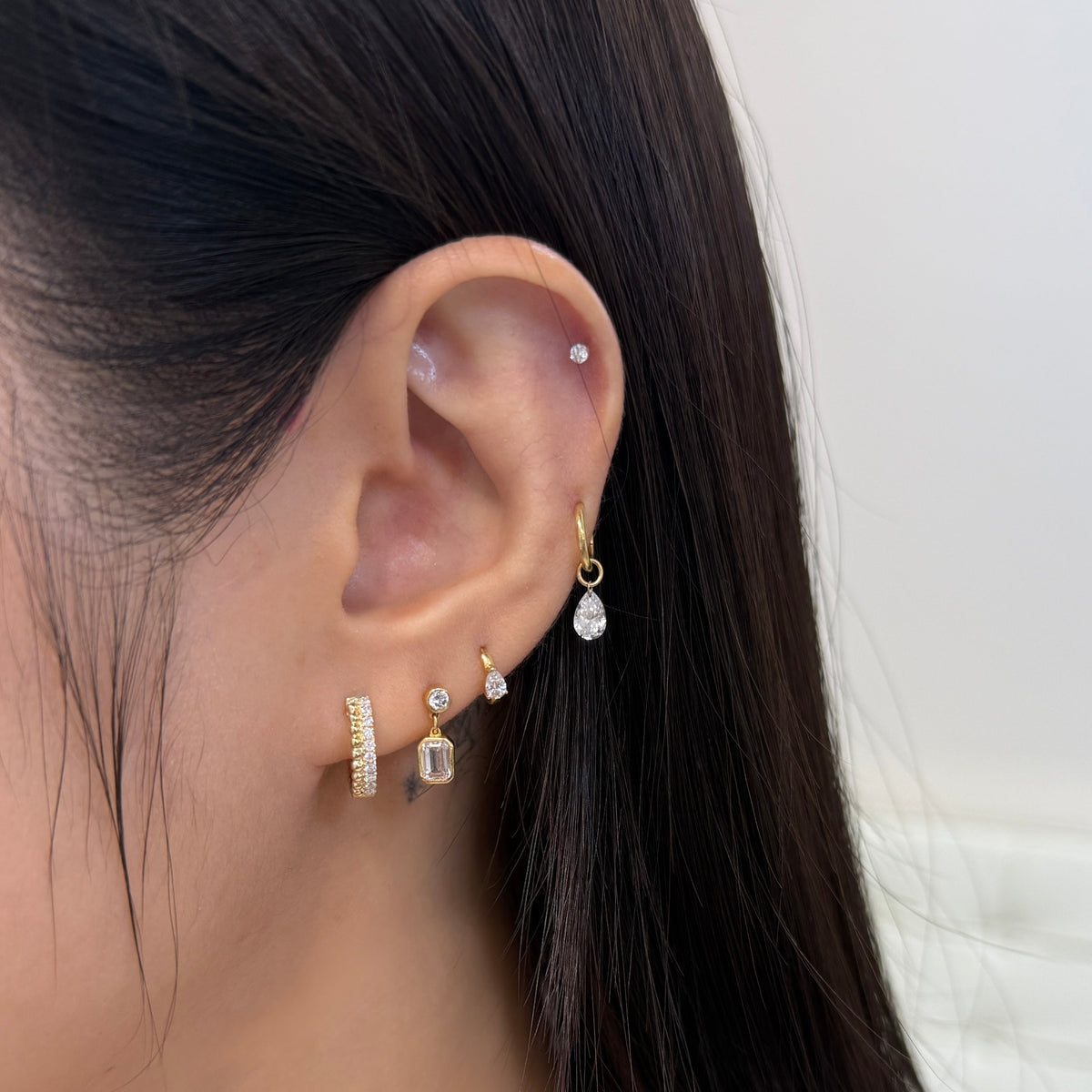 9k Lab diamond round 0.18ct milgrain dewdrop and vertical line half half 10mm hoop earrings - pair
