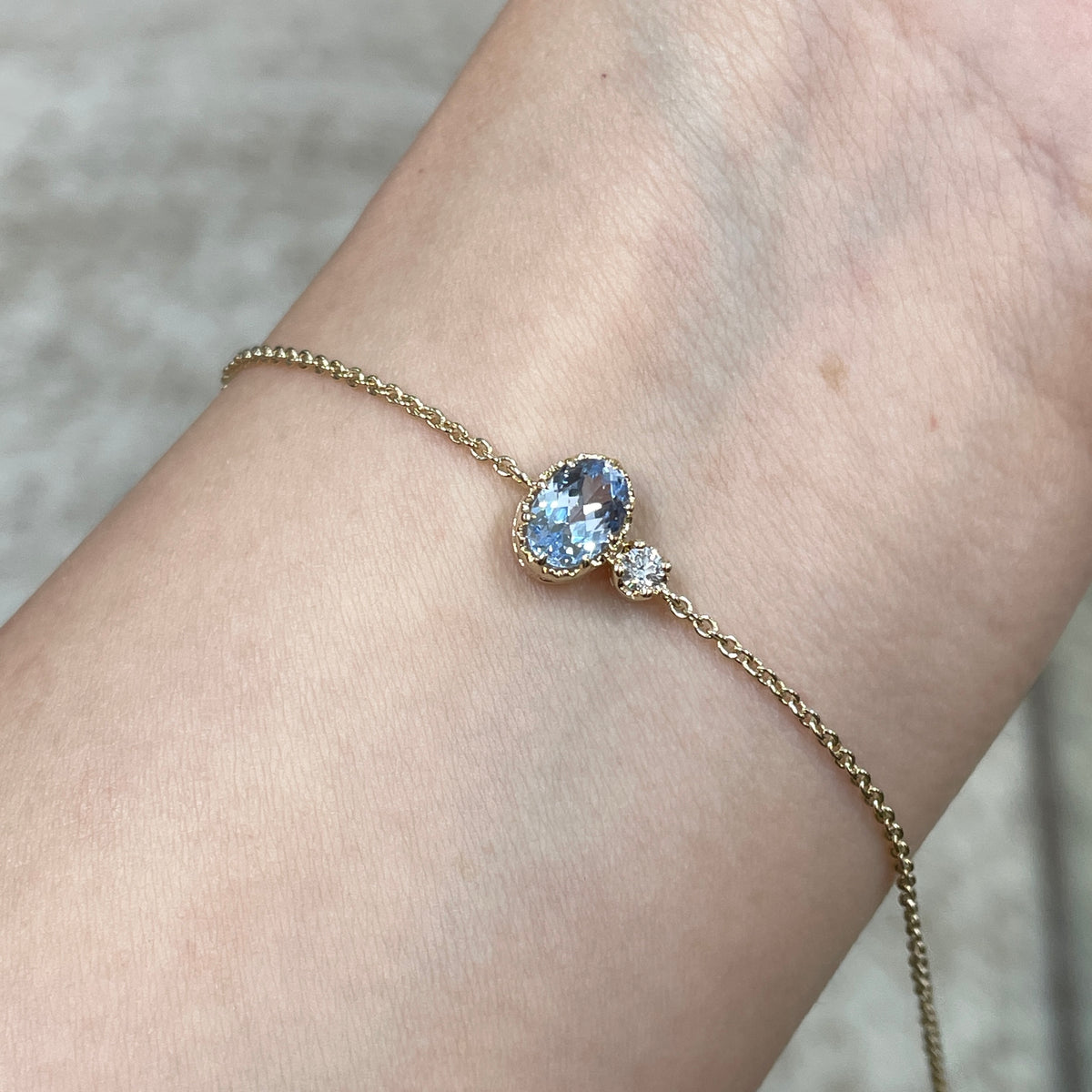 9k Lab sapphire aquamarine oval 0.9ct with lab diamond round 0.1ct thick chain bracelet