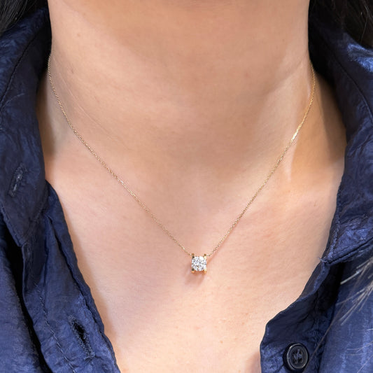 9k Lab diamond round 0.75ct classic C necklace