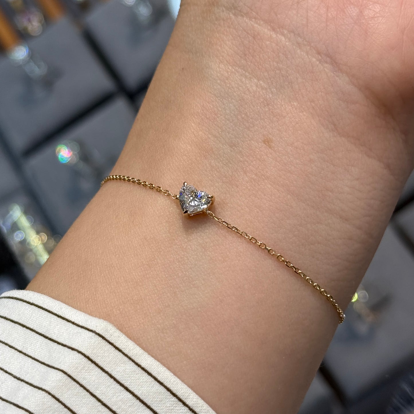 IGI Lab diamond heart shape 0.6ct three-prong bracelet