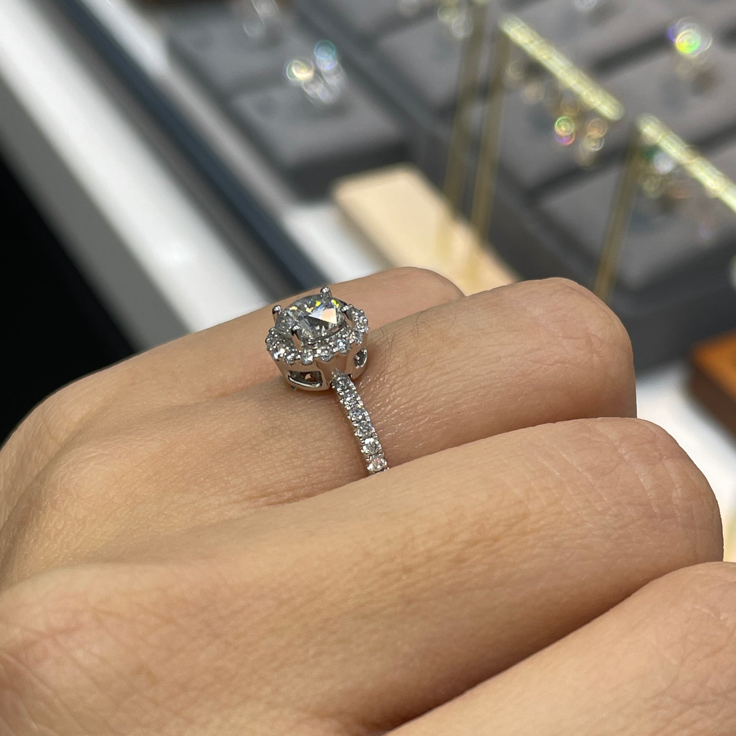 Lab diamond Round 1ct halo two-way pave ring