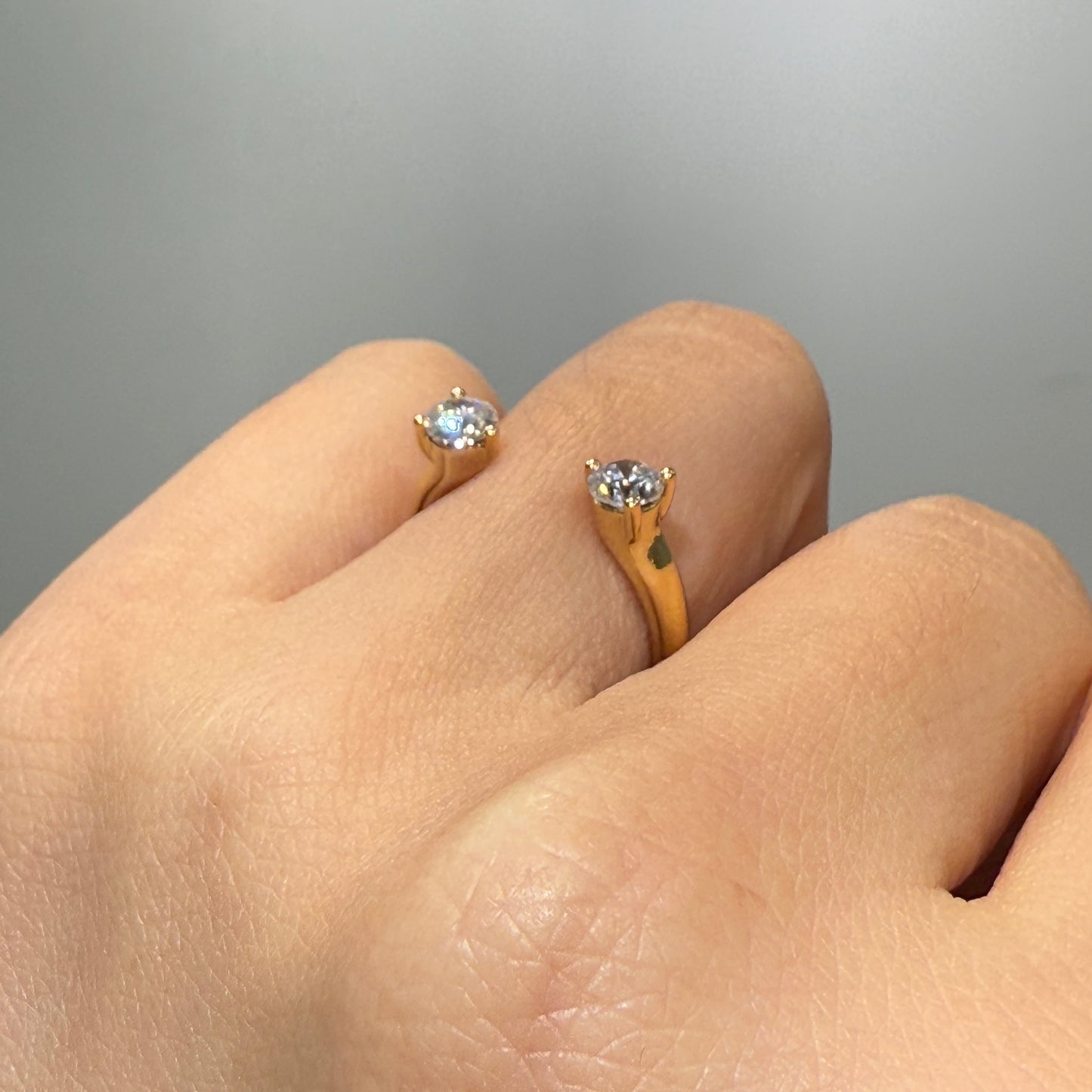 Lab Diamond round 0.6ct duo invisable open ring
