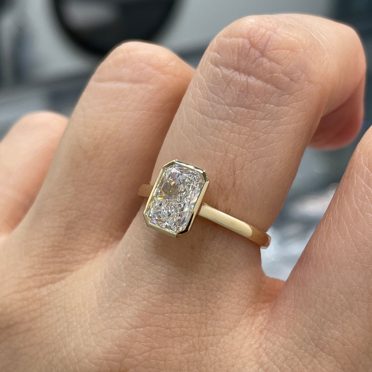 IGI Lab diamond Radiant cut 1.5ct bezel ring