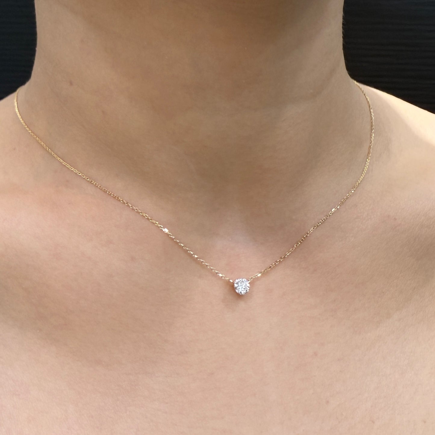 Lab diamond round 0.3ct three-prong necklace