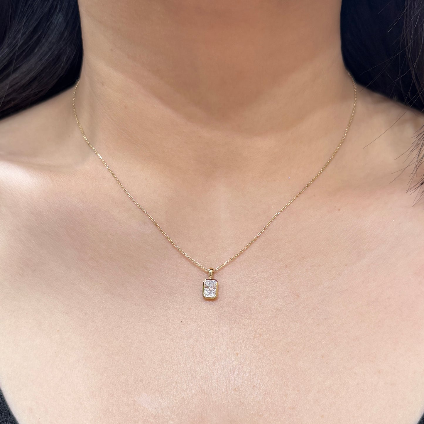Lab Diamond Radiant cut 0.7ct bezel open clip pendant