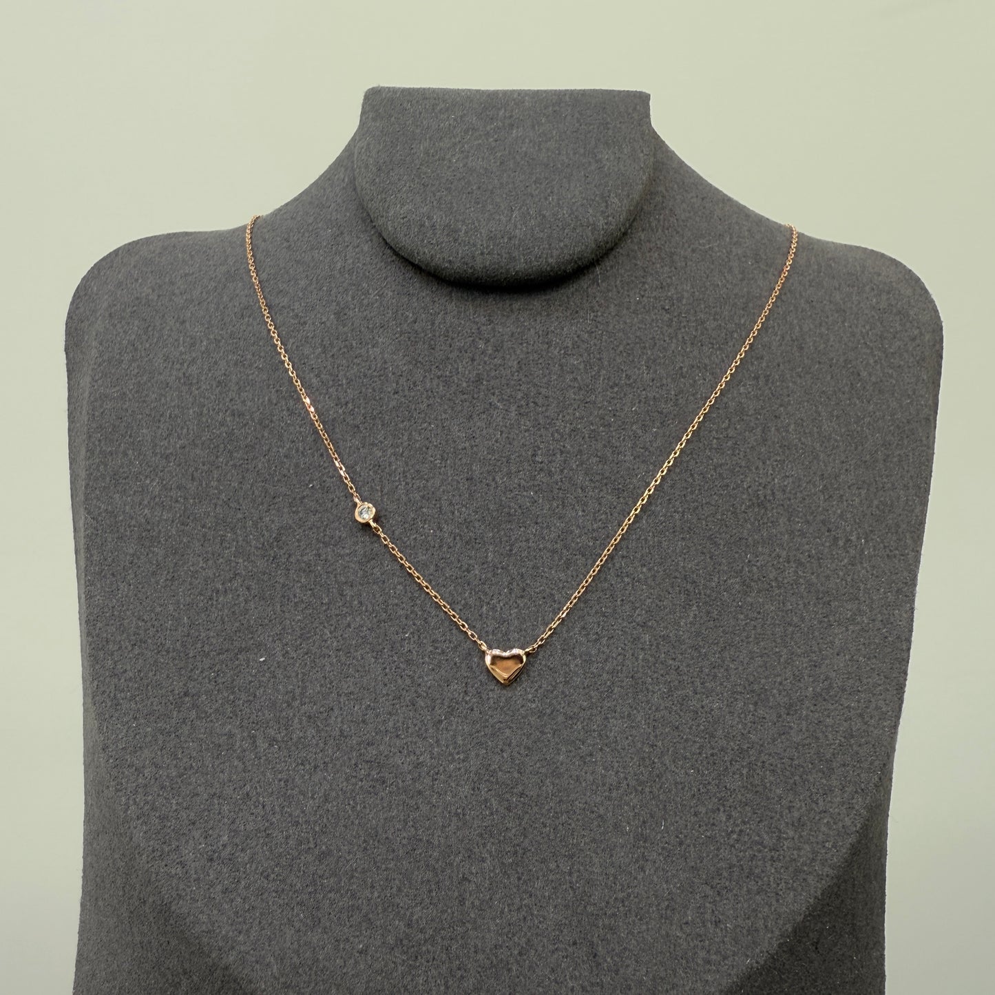 Lab Diamond round bezel with gold heart necklace